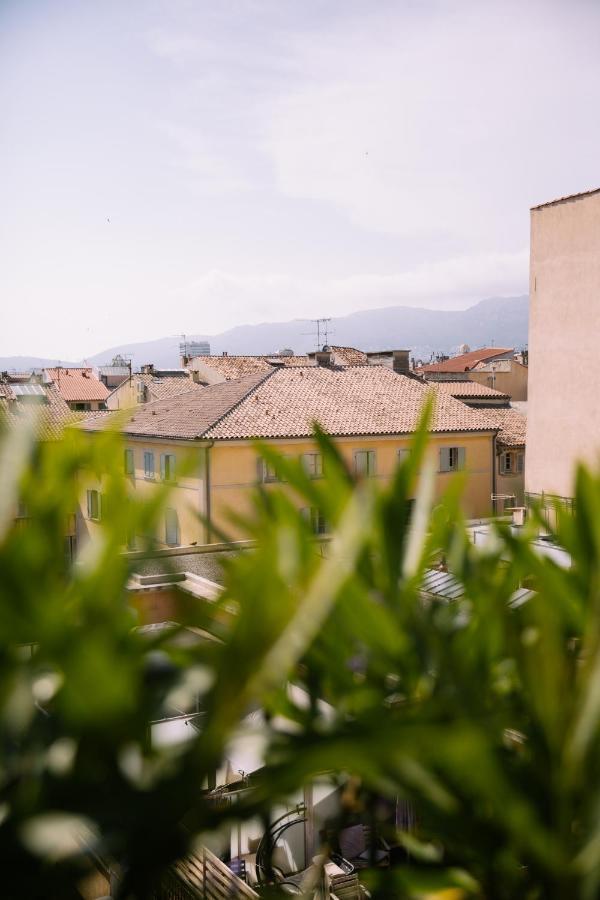 Appartamento Duplex Avec Terrasse - Hyper-Centre De Tolone Esterno foto